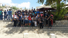  الأب قسطنطين نصار يُنظم رحلة تعليمية إلى الجليل برفقة ابناء الكنيسة الارثوذكسية